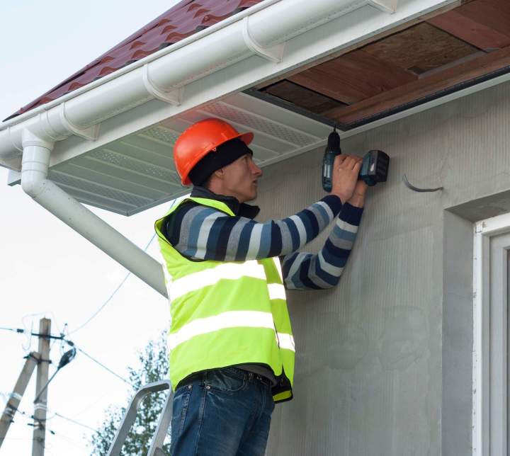 Installation d’habillage sous-toiture Clermont-Ferrand